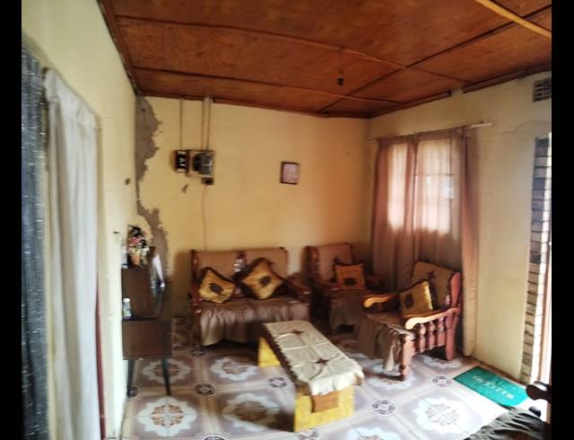 2 BEDROOM SEMI DETACHED FOR SALE IN GERALD SMITH